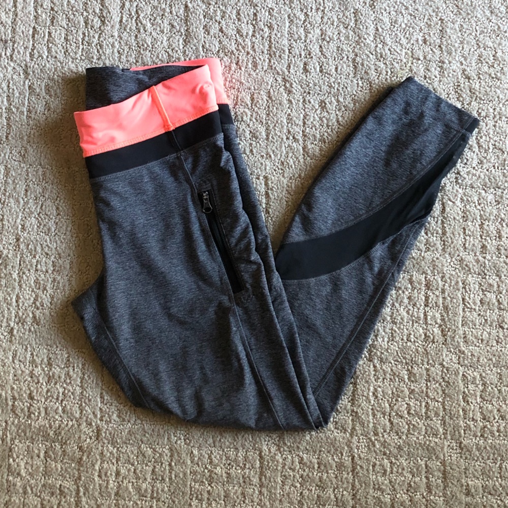 Lululemon jet crop leggings size 6